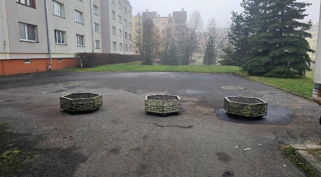 Stanowisko BSM w sprawie zagrodzenia wjazdu przy ul. Hubala 1