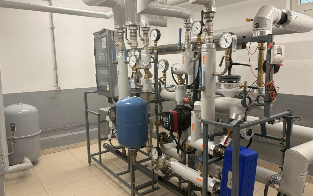 Nowoczesny węzeł grupowy c.o. i c.w.u. w budynku mieszkalnym wielorodzinnym os. Słoneczne 9 w Bełchatowie